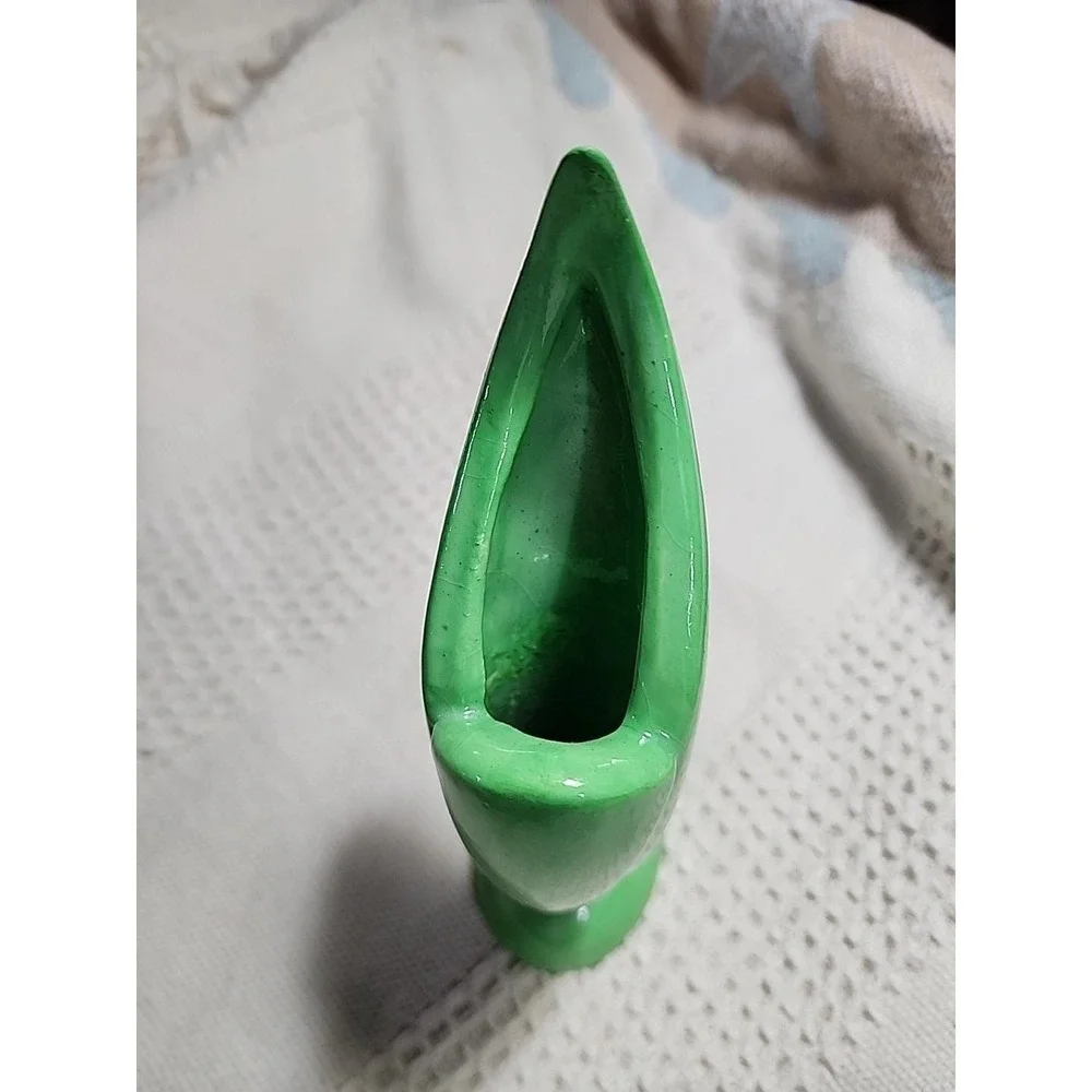 Vintage Green Ceramic Cornucopia Vase Mid Century Horn of‎ Plenty Bud Vase 7 in